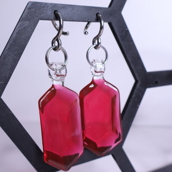 GLASSWEAR STUDIOS Handmade Pinot Noir Red Rupee Weights 10g/2.5mm Hangers - Picture 7 of 8